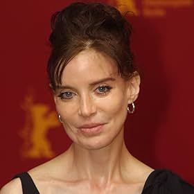 Anna Thomson Anna Thomson