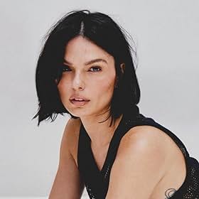 Isis Valverde