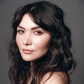 Daniella Pineda Daniella Pineda
